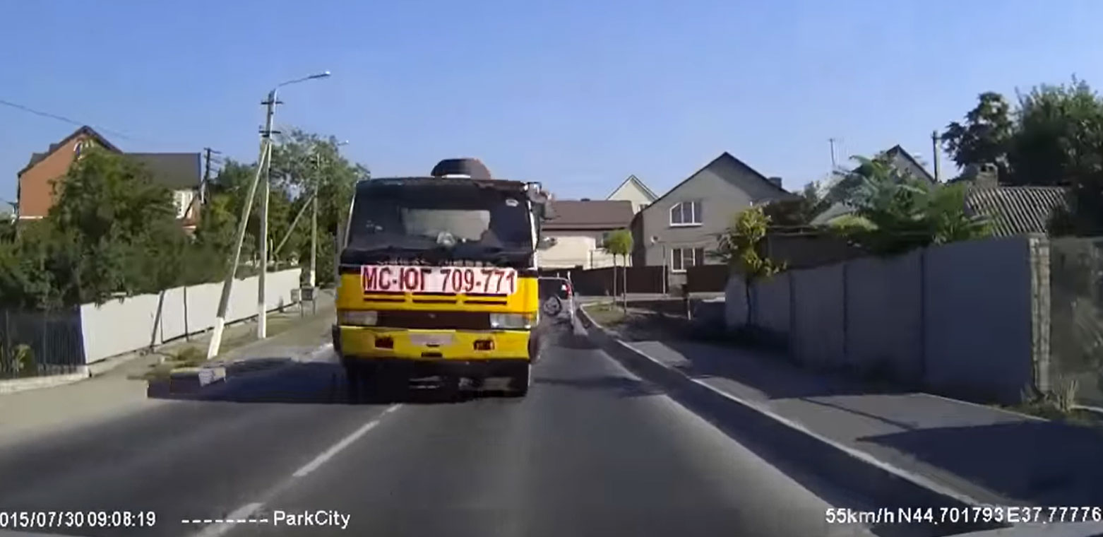 Concrete Mixer Truck Crashes into 6 Cars